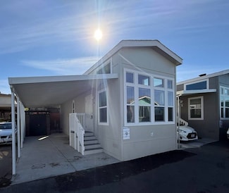 25841 Walnut St Unit 9, Lomita, CA 90717