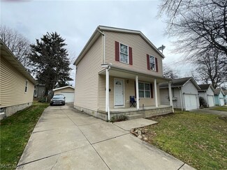 827 Loomis Ave, Cuyahoga Falls, OH 44221