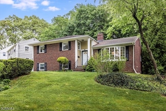245 Essex Ave, Bloomfield, NJ 07003