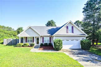 214 Cross Creek Dr, Raeford, NC 28376