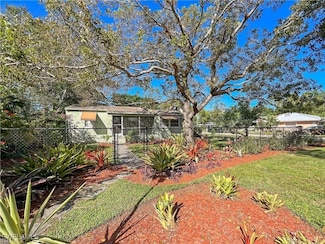2304 Clifford St, Fort Myers, FL 33901