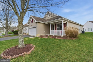 14 Hidden Lake Cir, Barnegat, NJ 08005