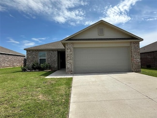 1933 Timber Dale Dr, Shawnee, OK 74804
