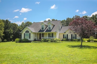 130 Church St, Beechmont, KY 42323