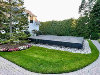 575 E Bay St Unit 6, Harbor Springs, MI 49740