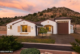 6083 N Jo Ann Dr, Rimrock, AZ 86335