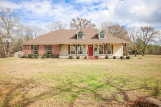 472 Memory Ln, Diboll, TX 75941
