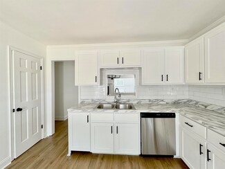 207 Cedar View Dr, Florence, AL 35630