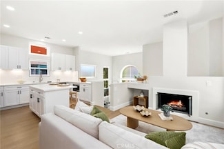 21 Medici Aisle, Irvine, CA 92606