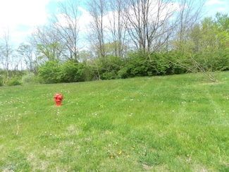 525 Swan River Dr, Fair Plain, MI 49022