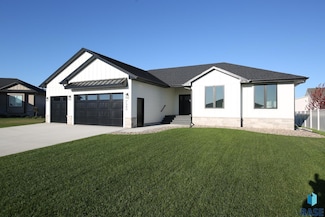 725 Granite Cir, Tea, SD 57064