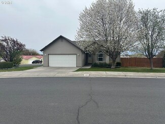 1467 SW Meadow View Dr, Hermiston, OR 97838