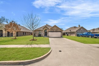 817 Allie Renea Ln, Seagoville, TX 75159
