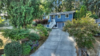 3975 Fischer Park Ave NE, Bremerton, WA 98310