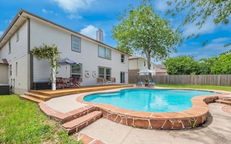 208 Settlers Valley Dr, Pflugerville, TX 78660