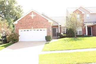 1294 Castle Gate Villas Dr, Saint Louis, MO 63132