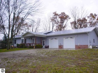 2642 Schmitt Rd, Rose City, MI 48654