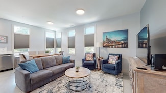 374 Herron Dr Unit 7, Nashville, TN 37210