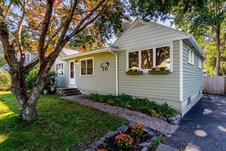 16 Long Lake Rd, Littleton, MA 01460