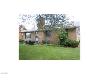 517 Harrison St, Magnolia, OH 44643