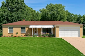 11211 Idlewood Dr, Osceola, IN 46561