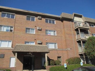 2300 Beau Monde Terrace Unit 203, Lisle, IL 60532