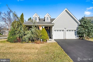 25 Hagerty Ln, Cranbury, NJ 08512