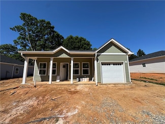 3139 Chapel St, Walkertown, NC 27051