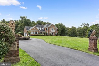 13215 Twin Lakes Dr, Clifton, VA 20124
