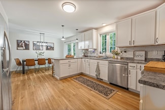 112 Win-Wood Dr, Center Barnstead, NH 03225