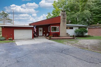 3532 S Ramshorn Dr, Fremont, MI 49412