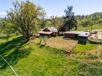 4344 Rogue River Dr, Eagle Point, OR 97524