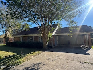 220 Winsor Dr, Lafayette, LA 70507