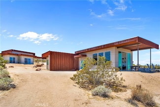64172 Hollinger Rd, Joshua Tree, CA 92252