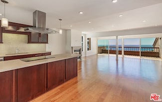 23914 De Ville Way Unit D, Malibu, CA 90265