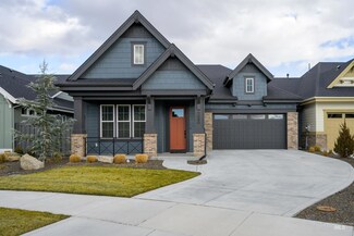 5090 S Hill Farm Ln, Meridian, ID 83642