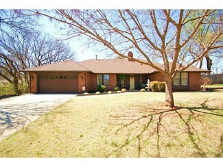 2309 Brookhaven Dr, Edmond, OK 73034