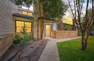 1748 Ohlen Rd Unit 42, Austin, TX 78757