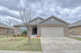 2912 Trailwood Dr, Norman, OK 73069