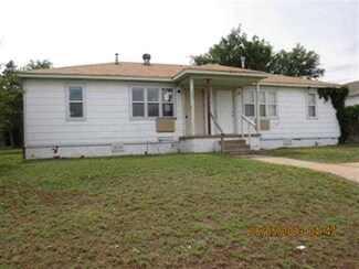 2802 NW Mobley Ave, Lawton, OK 73507