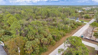2712 26th St W, Lehigh Acres, FL 33971