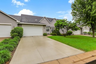 1132 Shumway Ct, Faribault, MN 55021
