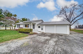 8640 van Wert-Allen County Line Rd, Delphos, OH 45833