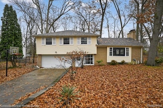 4448 Greenwood Dr, Okemos, MI 48864