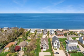 938 Sound Shore Rd, Riverhead, NY 11901