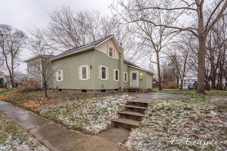 211 N Division St, Spring Lake, MI 49456