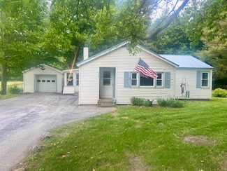 445 Lamkin St, Highgate Center, VT 05459
