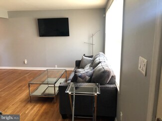 3500 Dixon St, Temple Hills, MD 20748