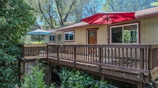 734 Utica Dr, Hathaway Pines, CA 95233