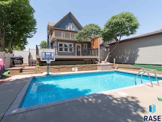 1120 S Center Ave, Sioux Falls, SD 57105